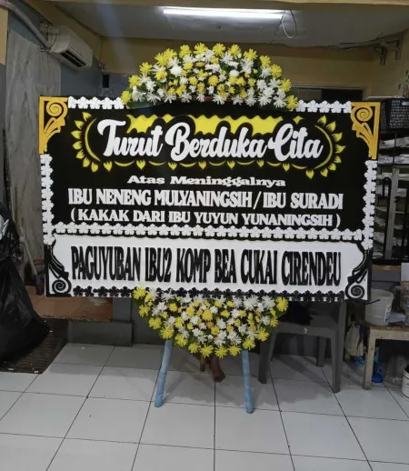 Papan Bunga Duka Tanjunganom Butuh