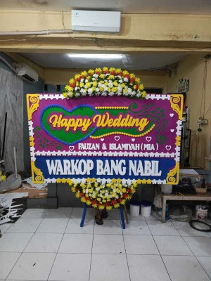 Papan Bunga di Tanjunganom Butuh