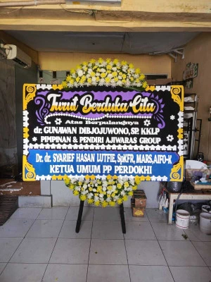 Papan Bunga di Tanjunganom Butuh